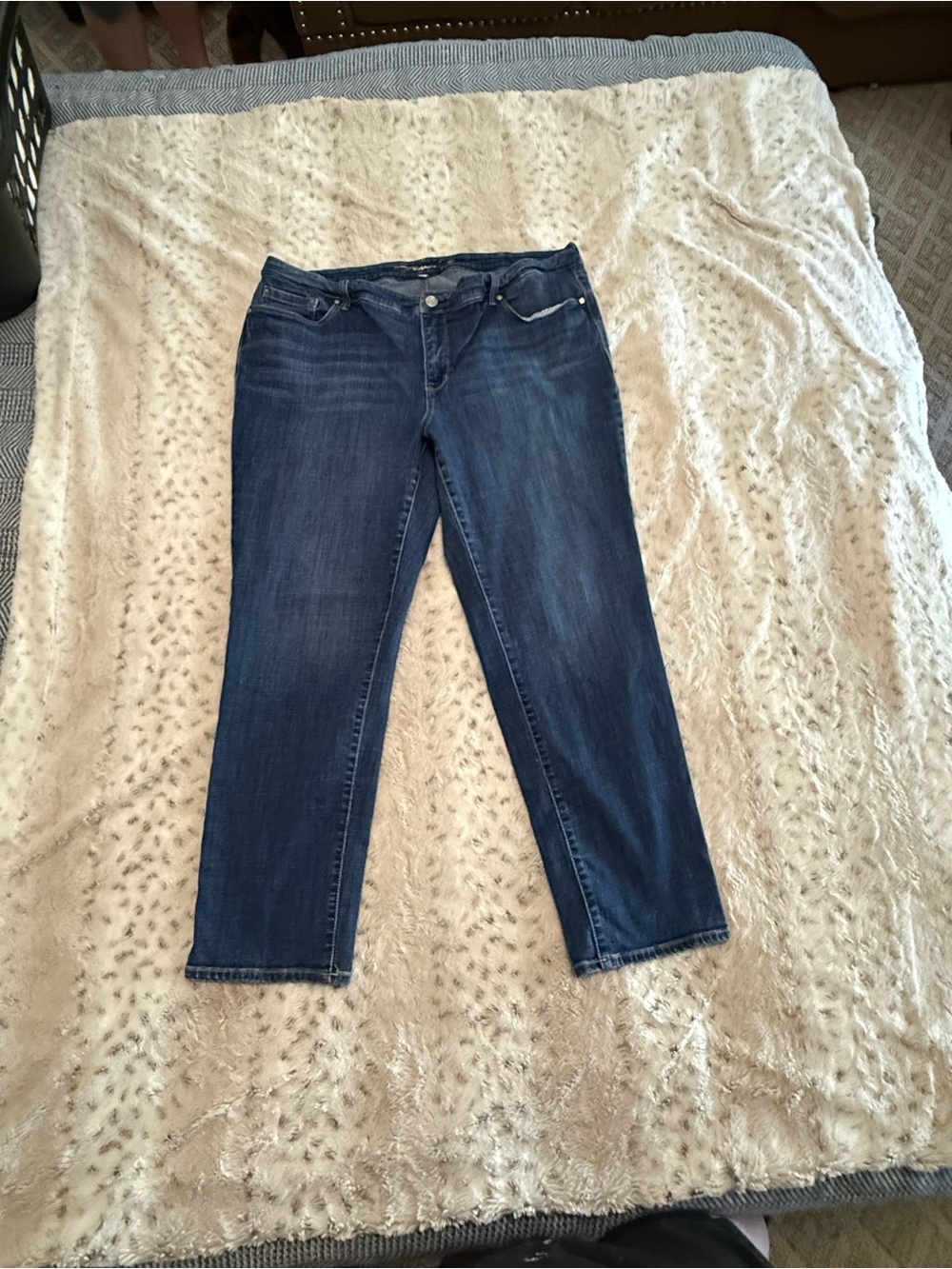 Seven7 Women's Straight Leg Dark Blue Jeans